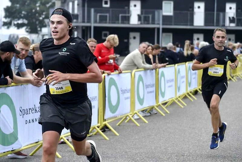 Løbere i et løb. God kvalitet. Relateret til løb.