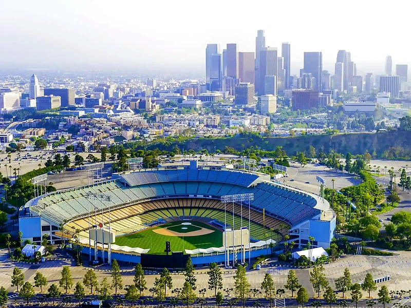 Õhust vaade Dodger Stadiumile Los Angeleses, kus toimub Sunset Run 2025.
