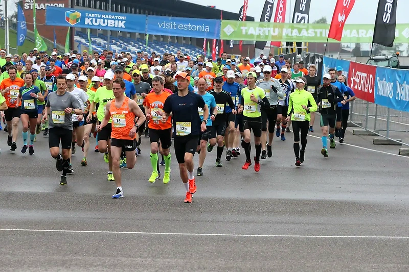Tartu Maastikumaratoni jooksjate start.