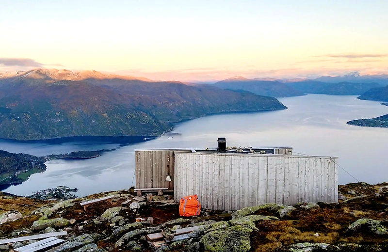View from the Balabu cabin in Balestrand, trail running.