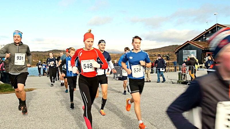 Runners in the Hanatrappen Stairs Up.