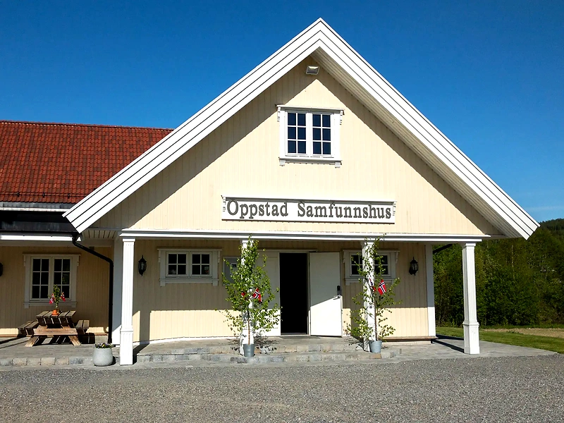 Oppstad Samfunnshus, stedet for Høgåsen Rundt.