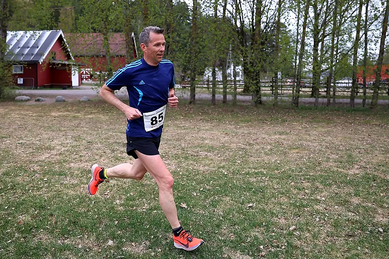 Runner with bib number in Romerike Running Carousel race 6 - Sagtomta, Nittedal.