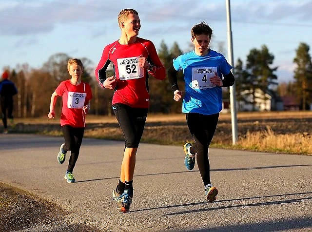 Runners in the Stomperudkarusellen.