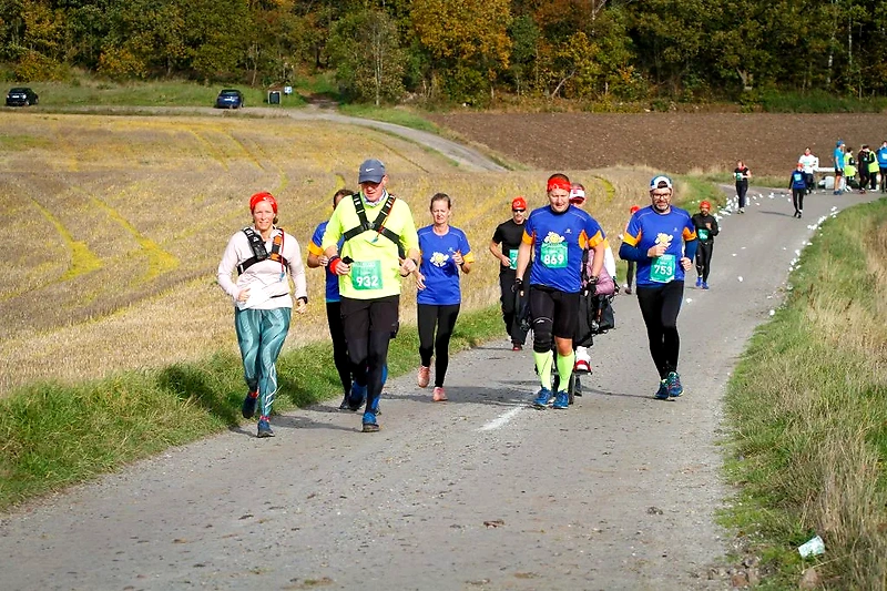 Löpare i Skrylle Challenge terränglopp. Fantastisk utsikt!