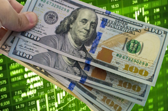 Dólar recua para R$4,9746, menor desde março de 2024; Ibovespa sobe 0,20% para 196.132 pontos