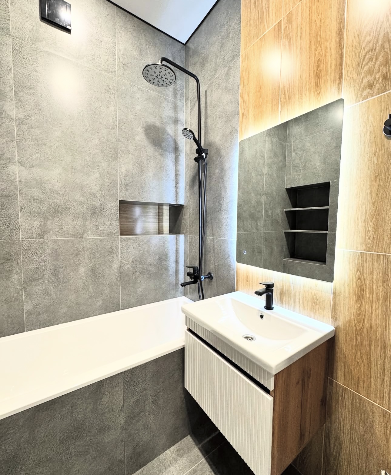 Baño reformado - Detalle de acabados