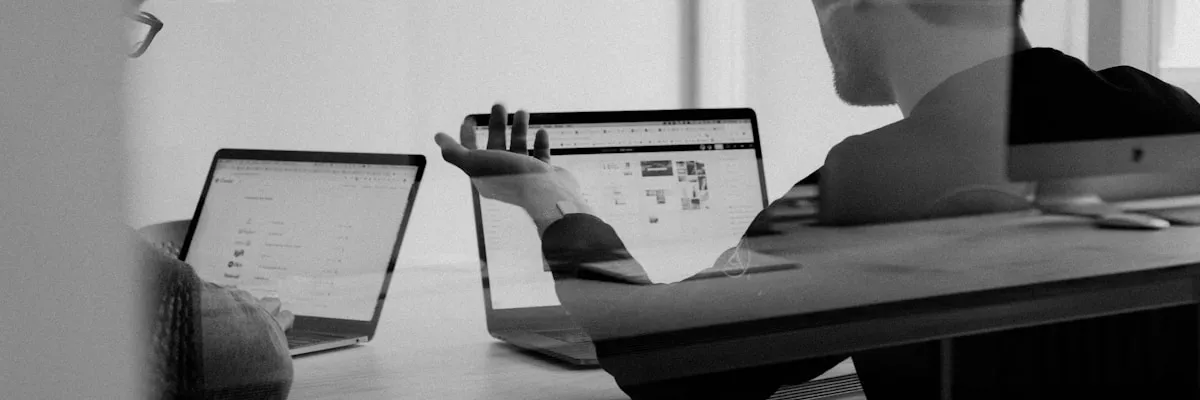 Dashboard de Google Ads mostrando campañas de pauta digital con métricas de conversión y ROAS en Colombia