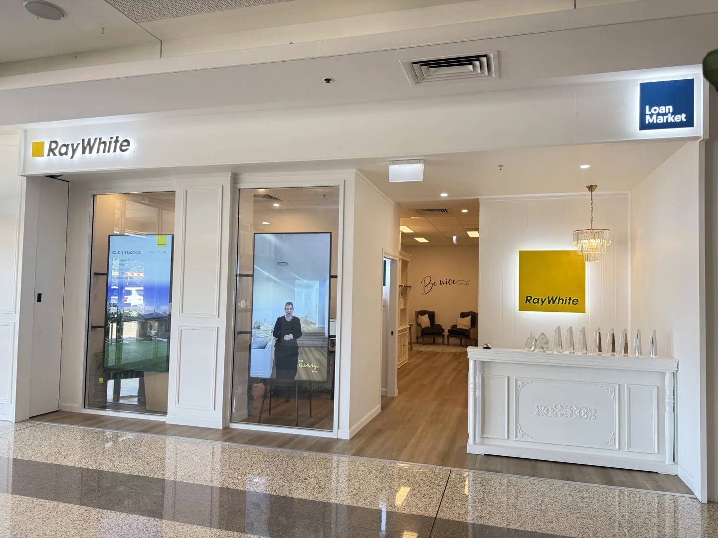 Ray White Mitchelton office. Ray White Mitchelton office.