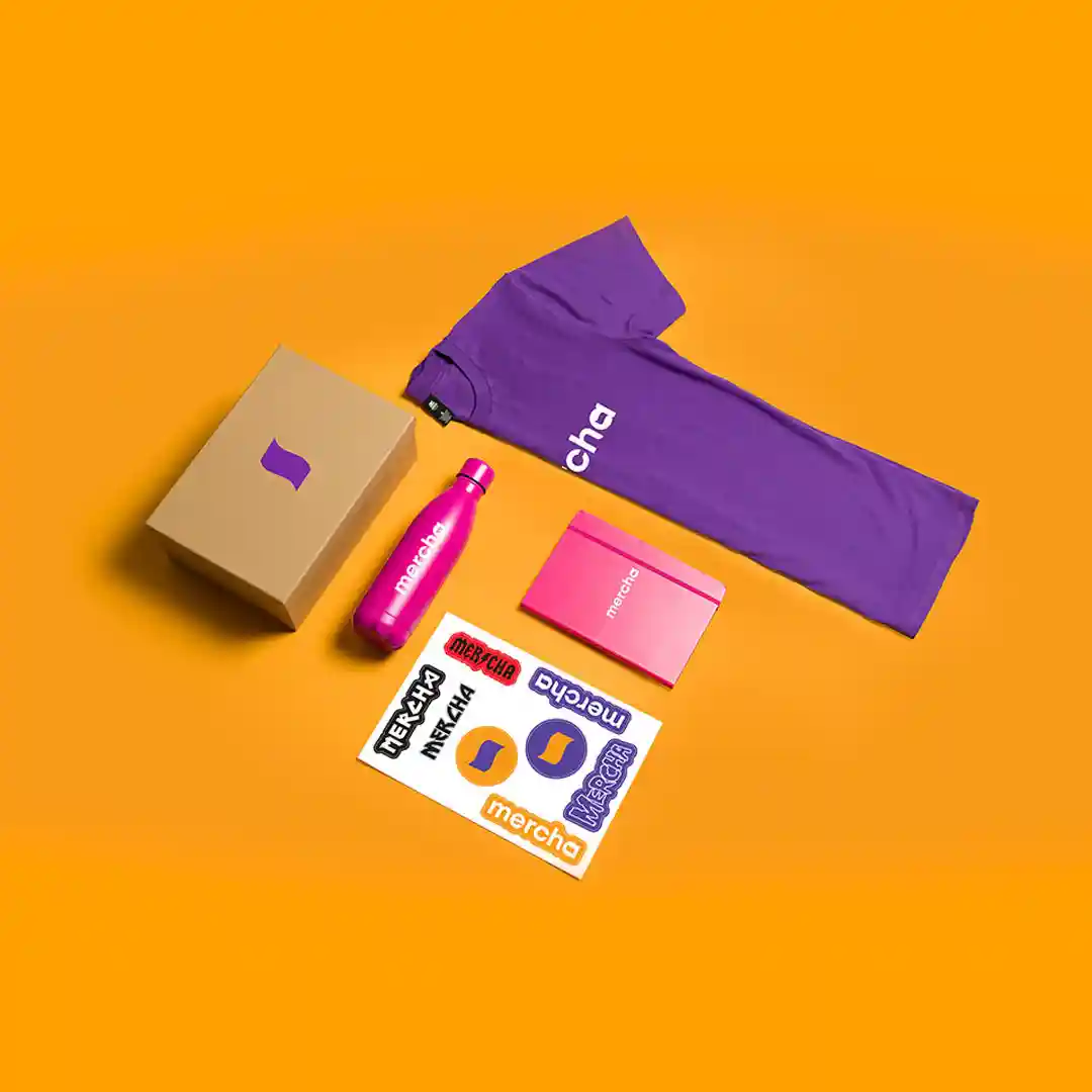 start-up-custom-merch-pack.jpg - promotional gift boxes start-up-custom-merch-pack.jpg - promotional gift boxes