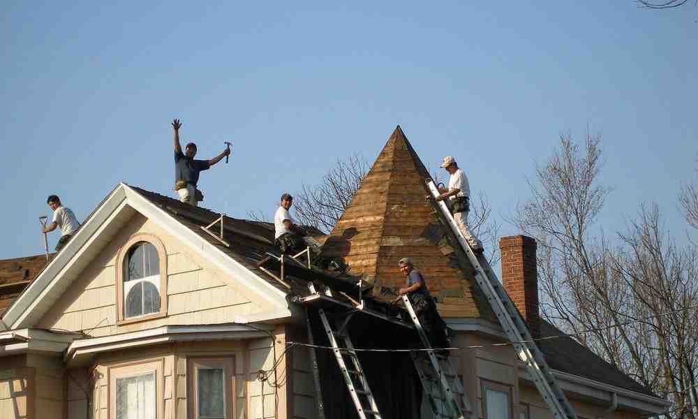 Roof installation process - residential roofer