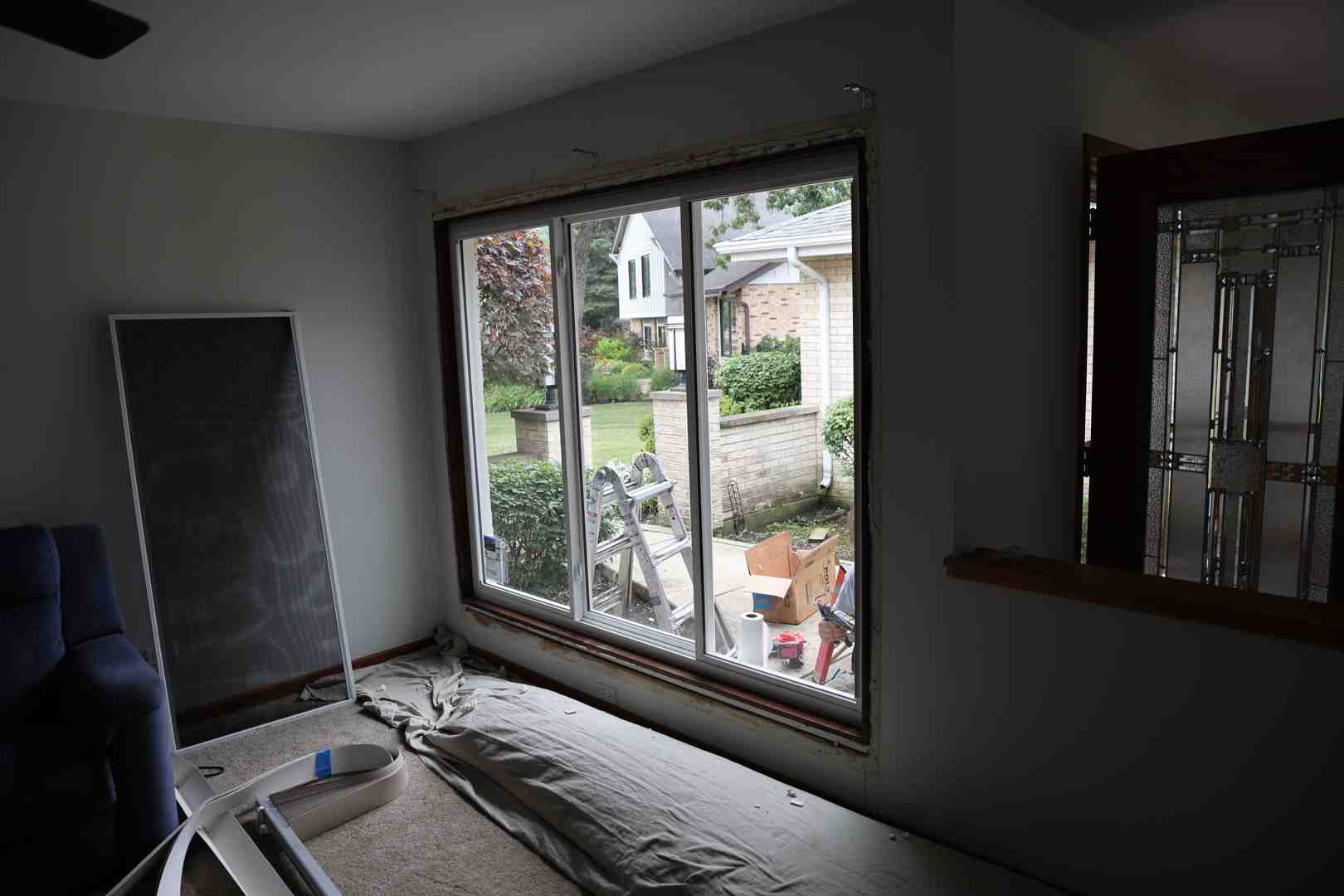assembling a screen door frame