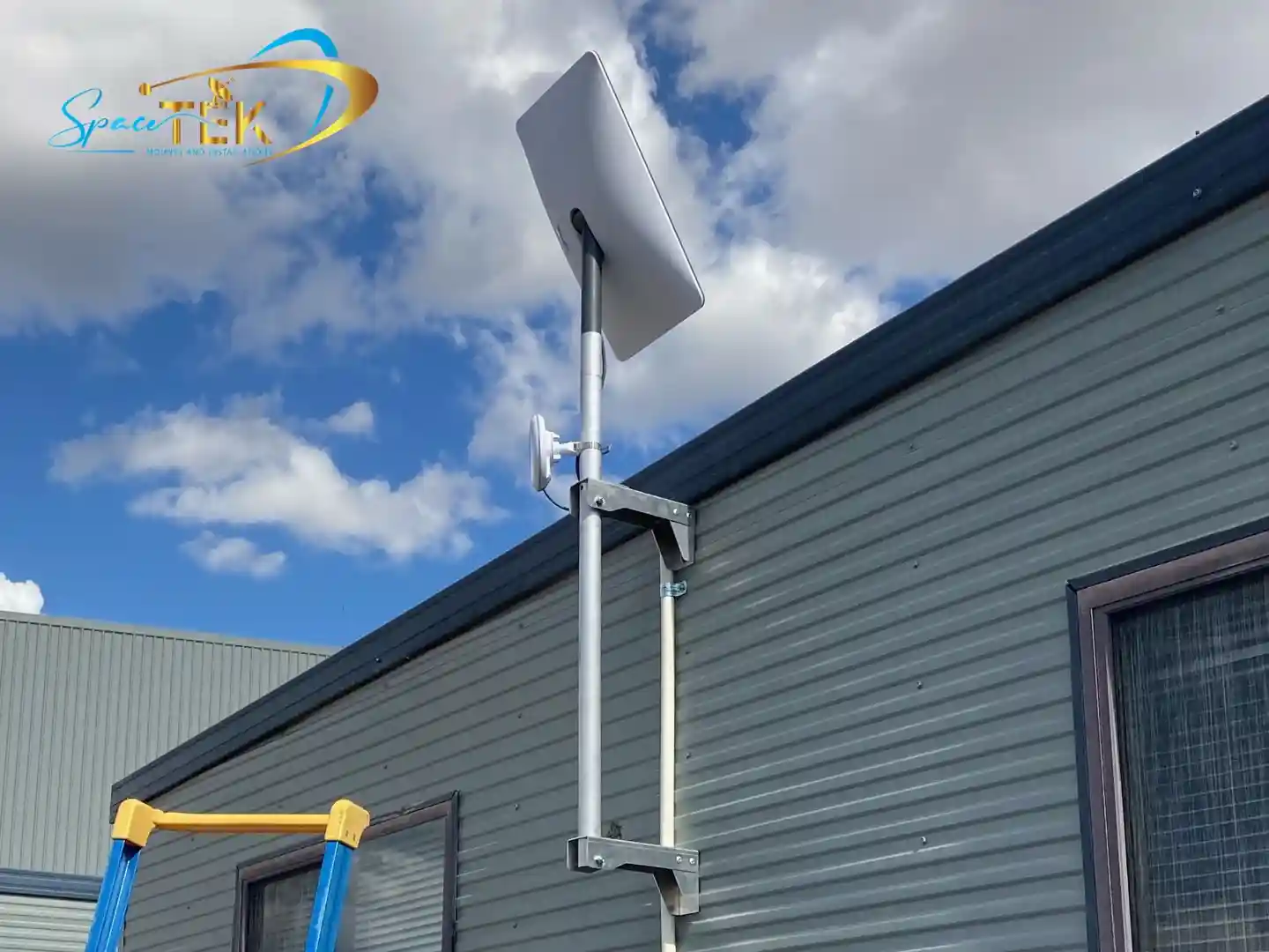 Starlink wall mount in a remote Australian setting. Starlink wall mount in a remote Australian setting.