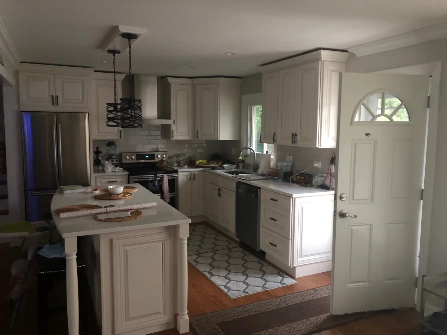 transitional kitchen with open shelving