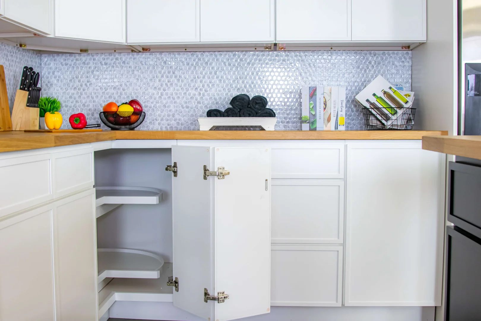 24-inch base cabinet with built-in pullout organizers