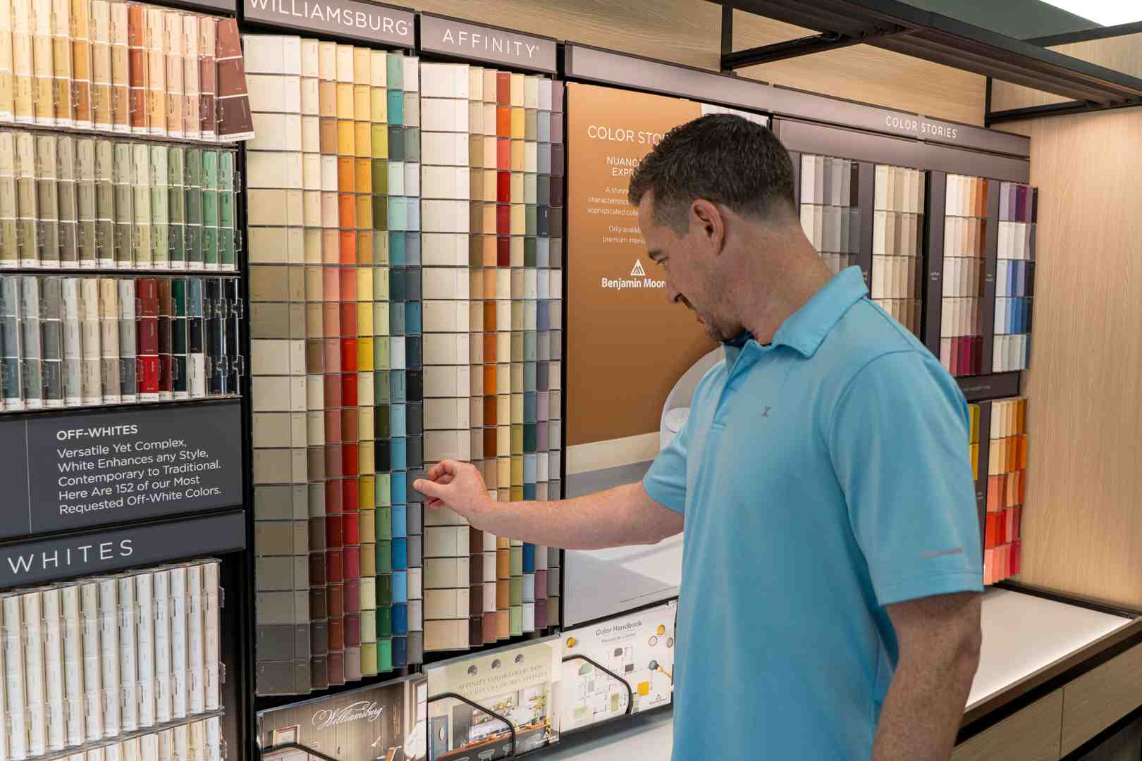 color consultant showing swatches - independent paint stores near me color consultant showing swatches - independent paint stores near me