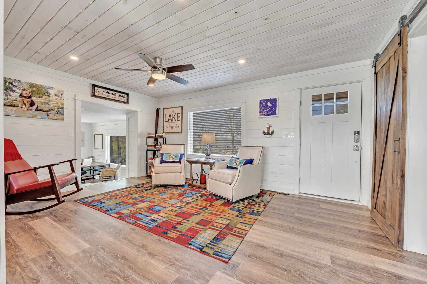cozy home interior of a pet friendly rental near Nashville