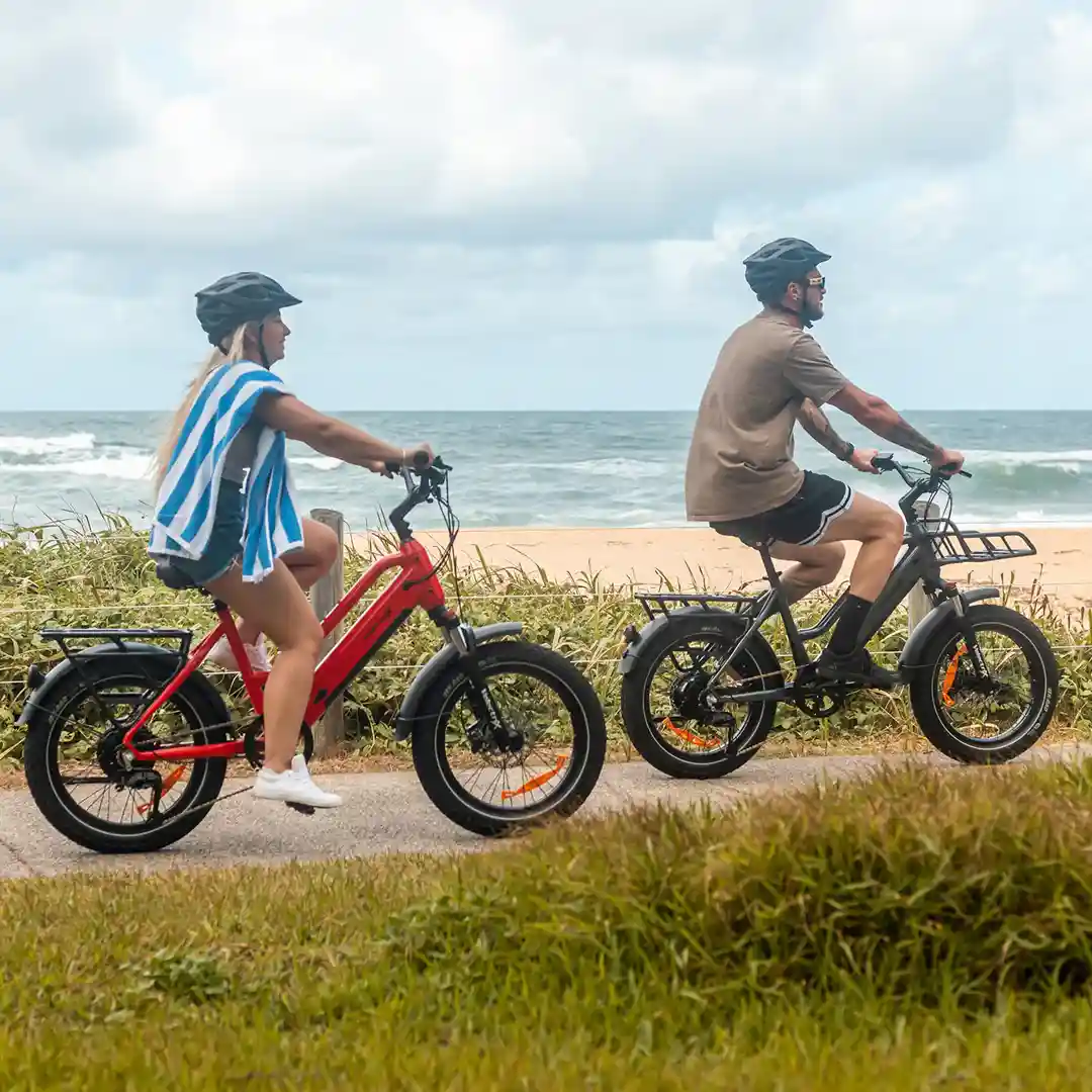 diverse group riding trekking bikes - best trekking bikes diverse group riding trekking bikes - best trekking bikes