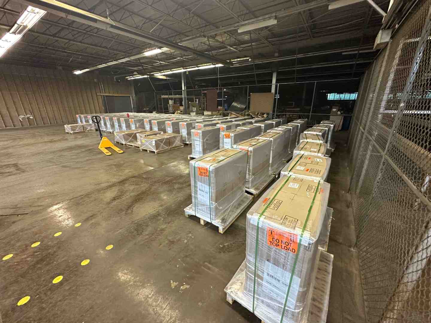 Warehouse Storage with Loading Bays - commercial storage buildings for rent near me