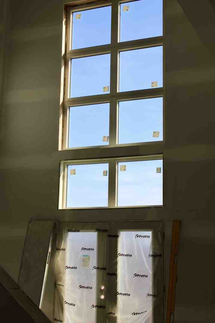 Comparison table showing Single, Double, and Triple-Glazed windows performance metrics including U-Value ratings, solar control capabilities, and relative cost considerations - modern architecture glass infographic 