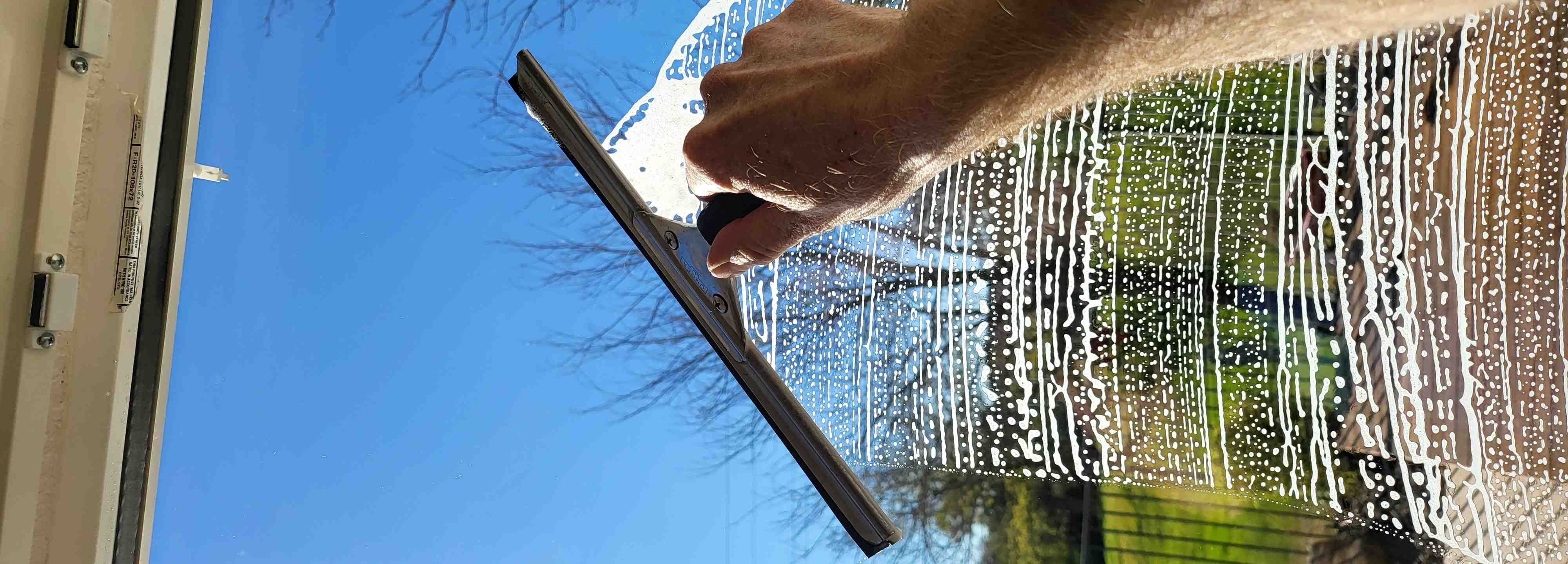 clean windows - sacramento exterior window cleaning