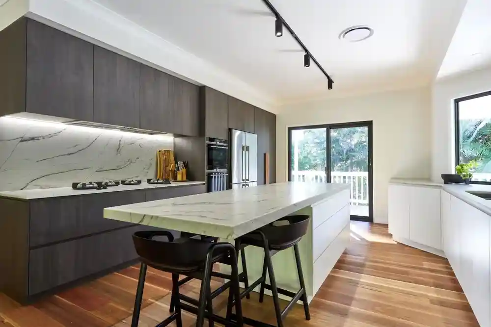 Modern kitchen design with island - kitchen renovations maroochydore
