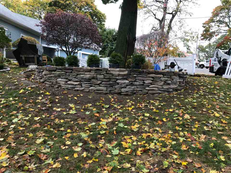 Retaining wall with plants - Retaining wall design ideas