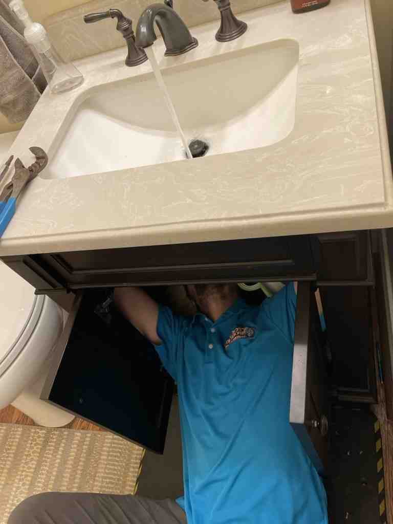 Infographic showing the most common causes of sink clogs in Arlington homes: hair clogs (35%), grease buildup (28%), food particles (20%), soap scum (12%), and foreign objects (5%), with visual icons and prevention tips for each cause - Clogged sink repair Arlington infographic 