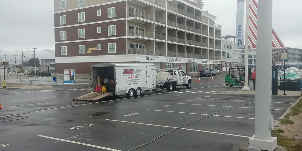 Professional truck-mounted pressure washing system - house washing service Manchester NH