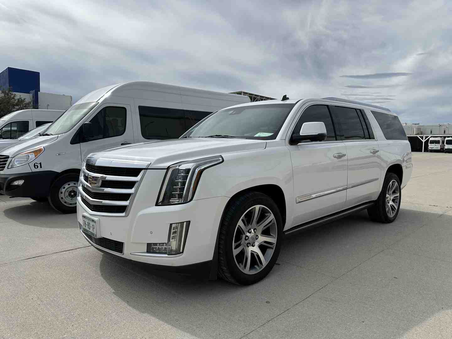 Use a Escalade picture - vip transportation cabo san lucas