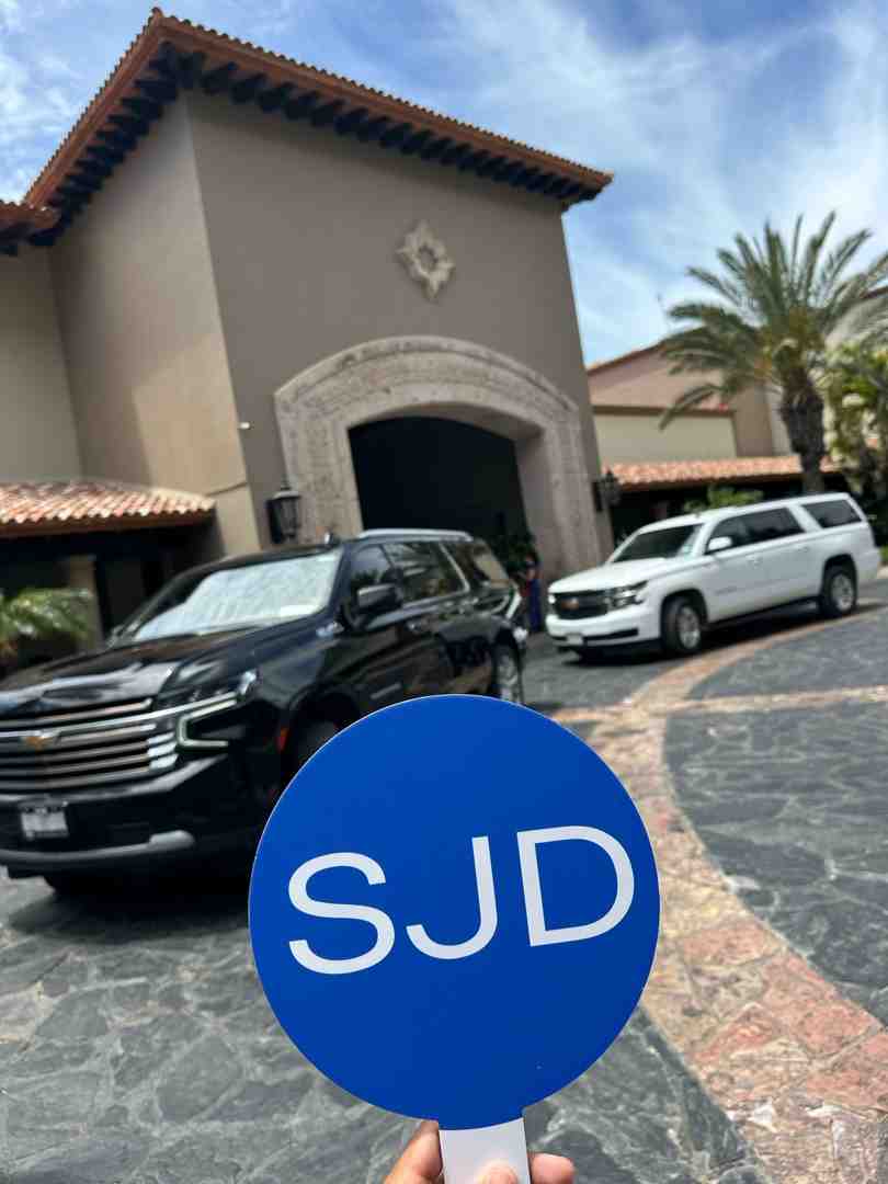 professional driver at SJD airport - los cabos suv service professional driver at SJD airport - los cabos suv service