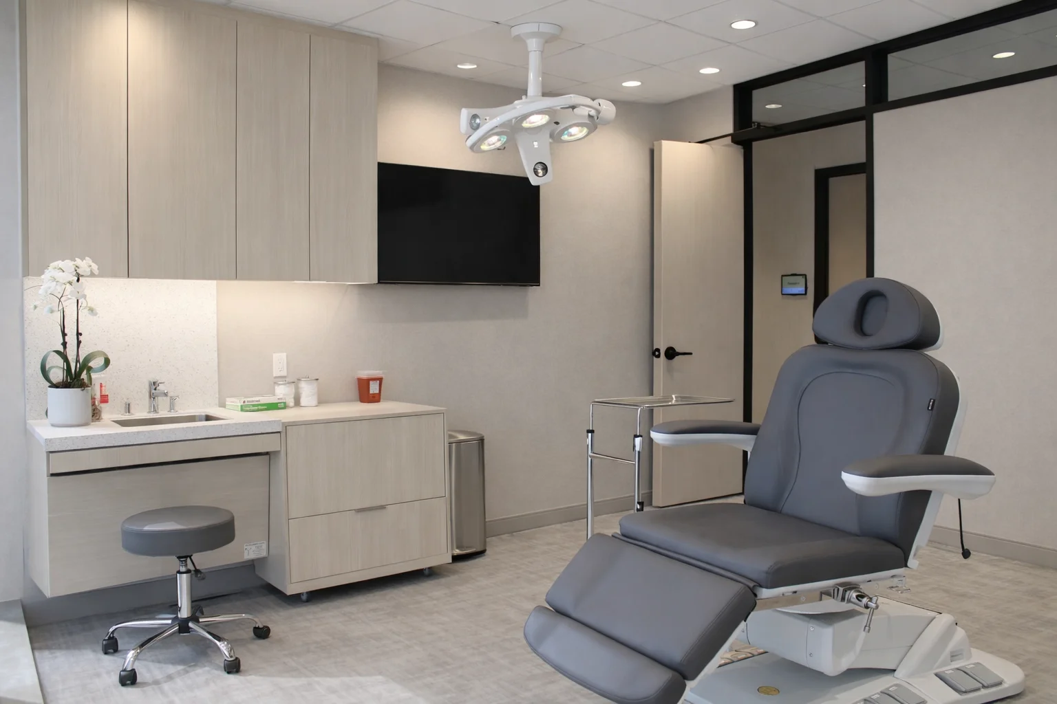 High-end medical-grade equipment in a procedure room - shared medical procedure space High-end medical-grade equipment in a procedure room - shared medical procedure space
