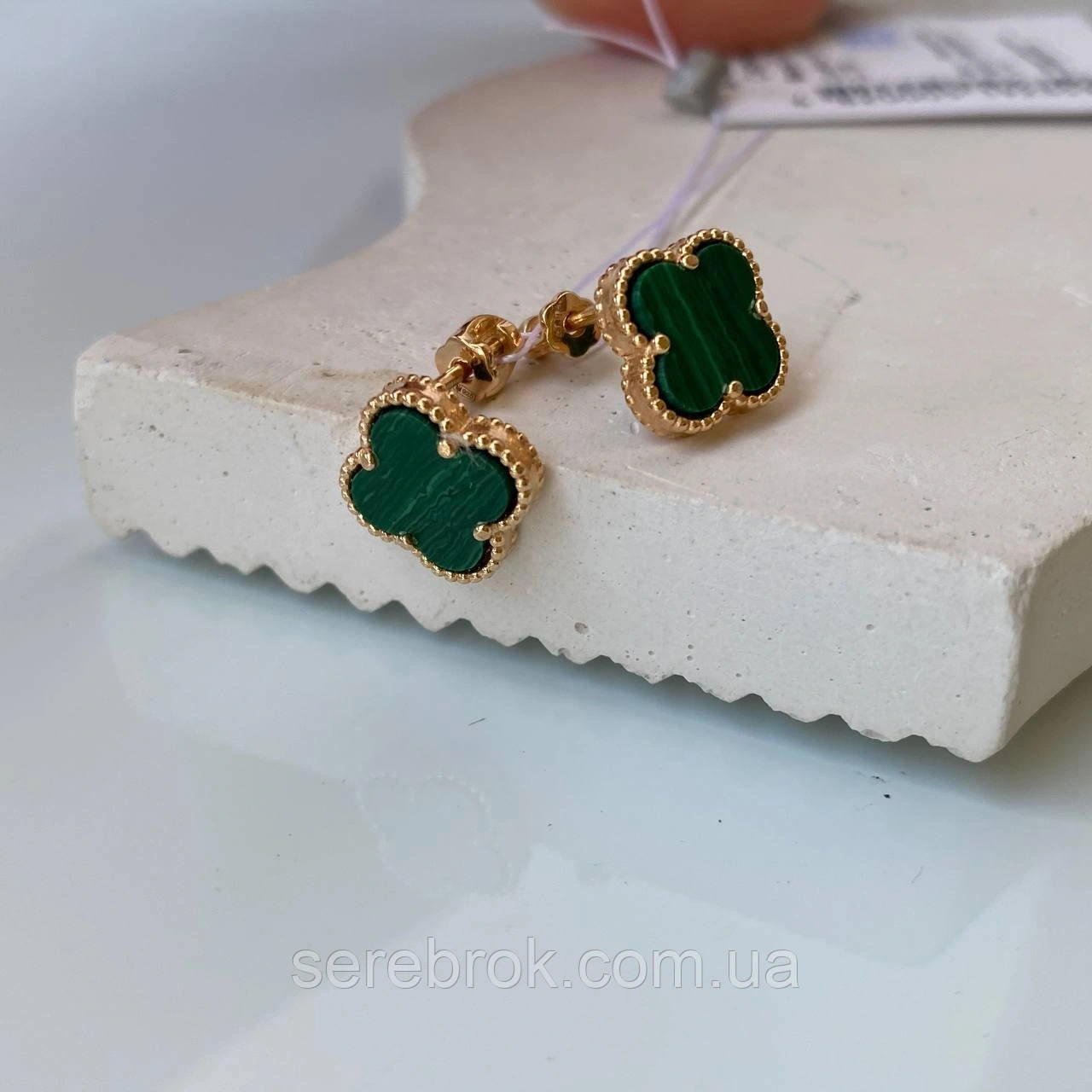 Серьги Green Clover, вид сзади