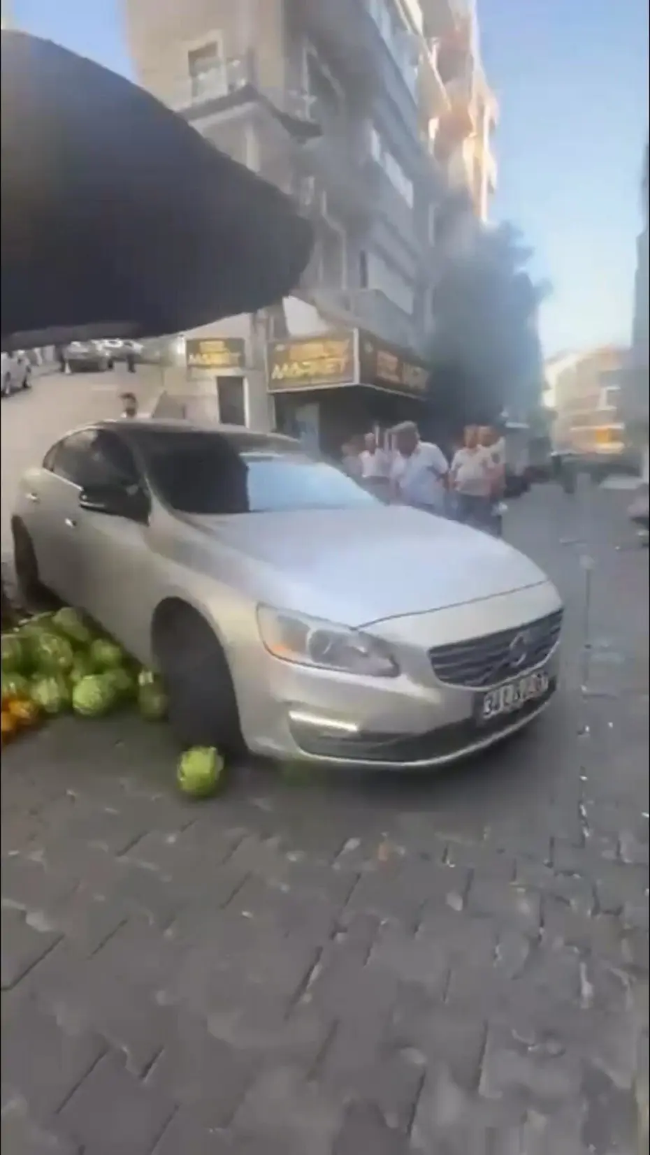Aydın'da İnanılmaz Olay: Tartıştığı Pazarcının Karpuzlarını Otomobiliyle Ezdi