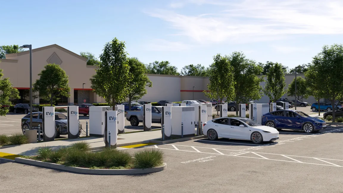 EVgo, Lisanslı Tesla V4 Supercharger Üretimine Başlıyor