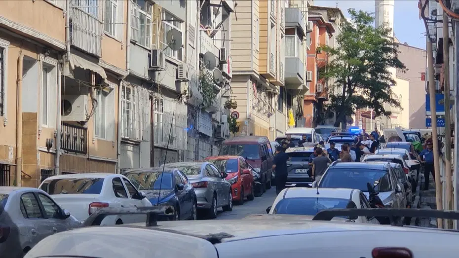 Fatih'te Aile İçi Şiddet: Emekli Başkomiser Eşini ve Kızını Öldürüp İntihar Etti