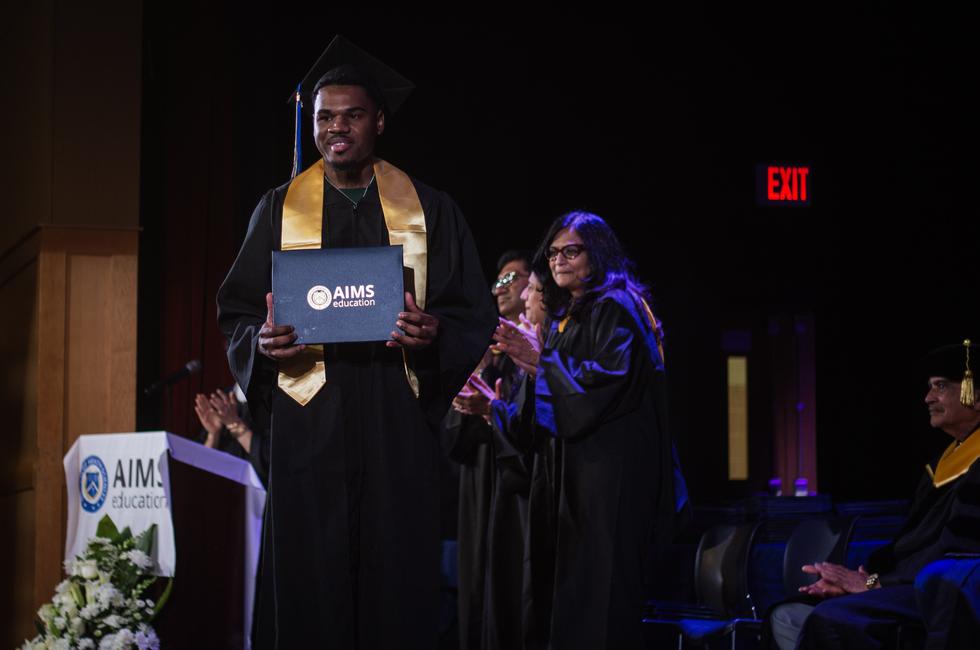 Grad 2.jpg