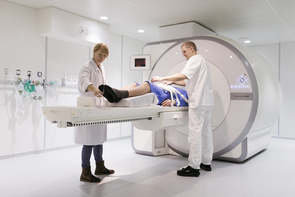 how to become an mri tech in michigan