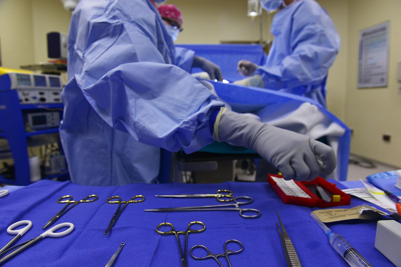 surgical tech scrub tech sterilizing tools operating room