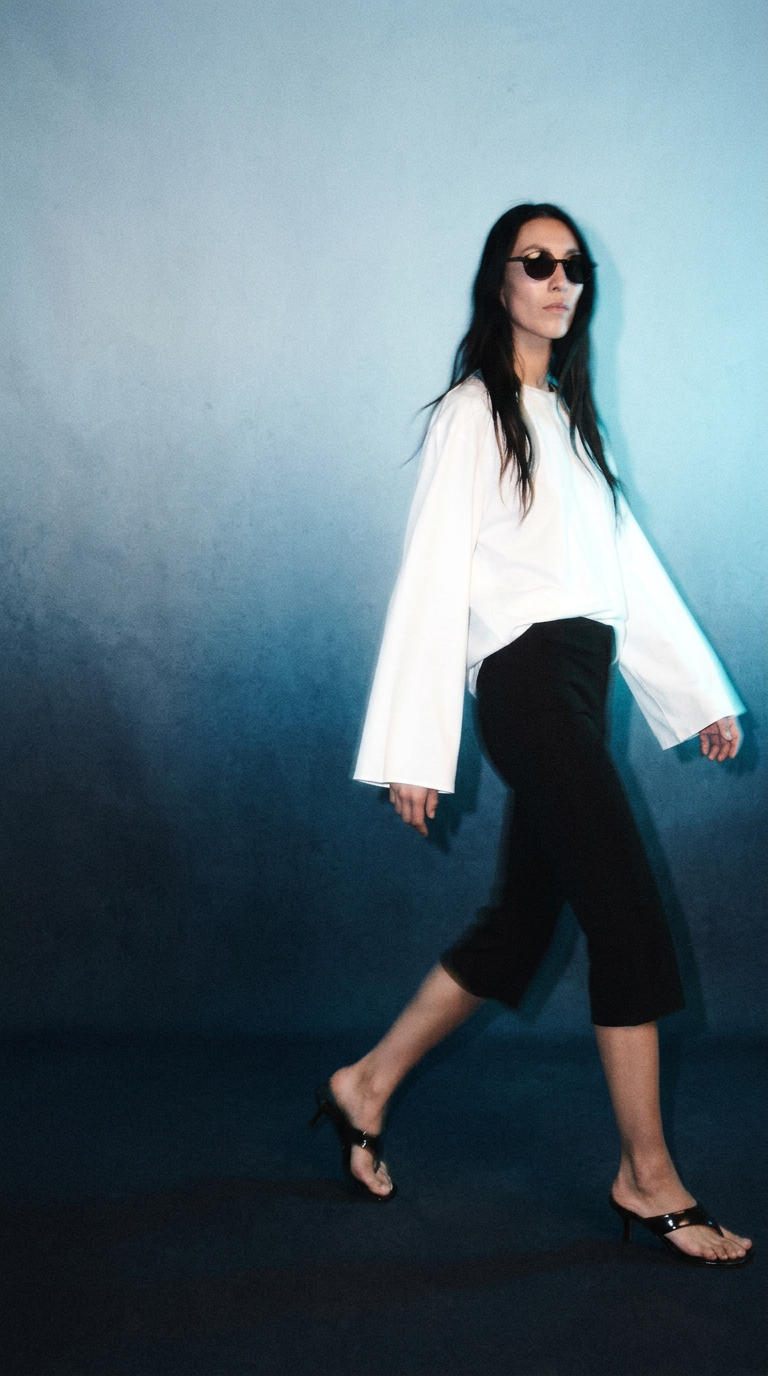 AI product shot of LONG SLEEVE RAGLAN T-SHIRT