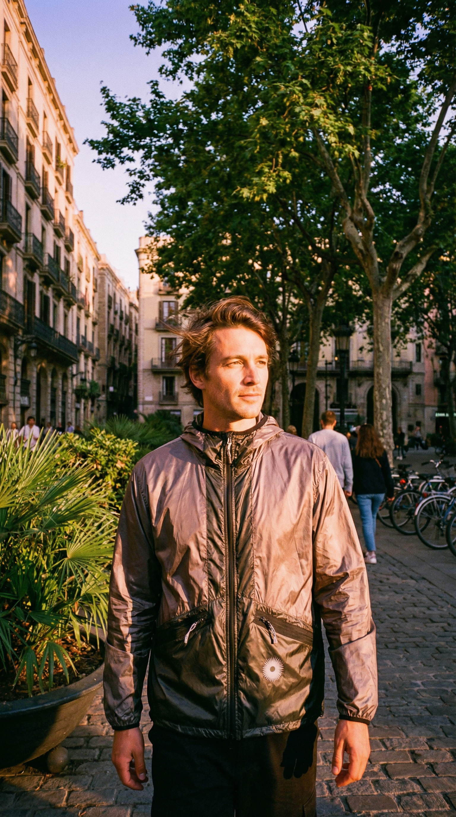 AI product shot of WINDBREAKER JKT REFLECTIVE