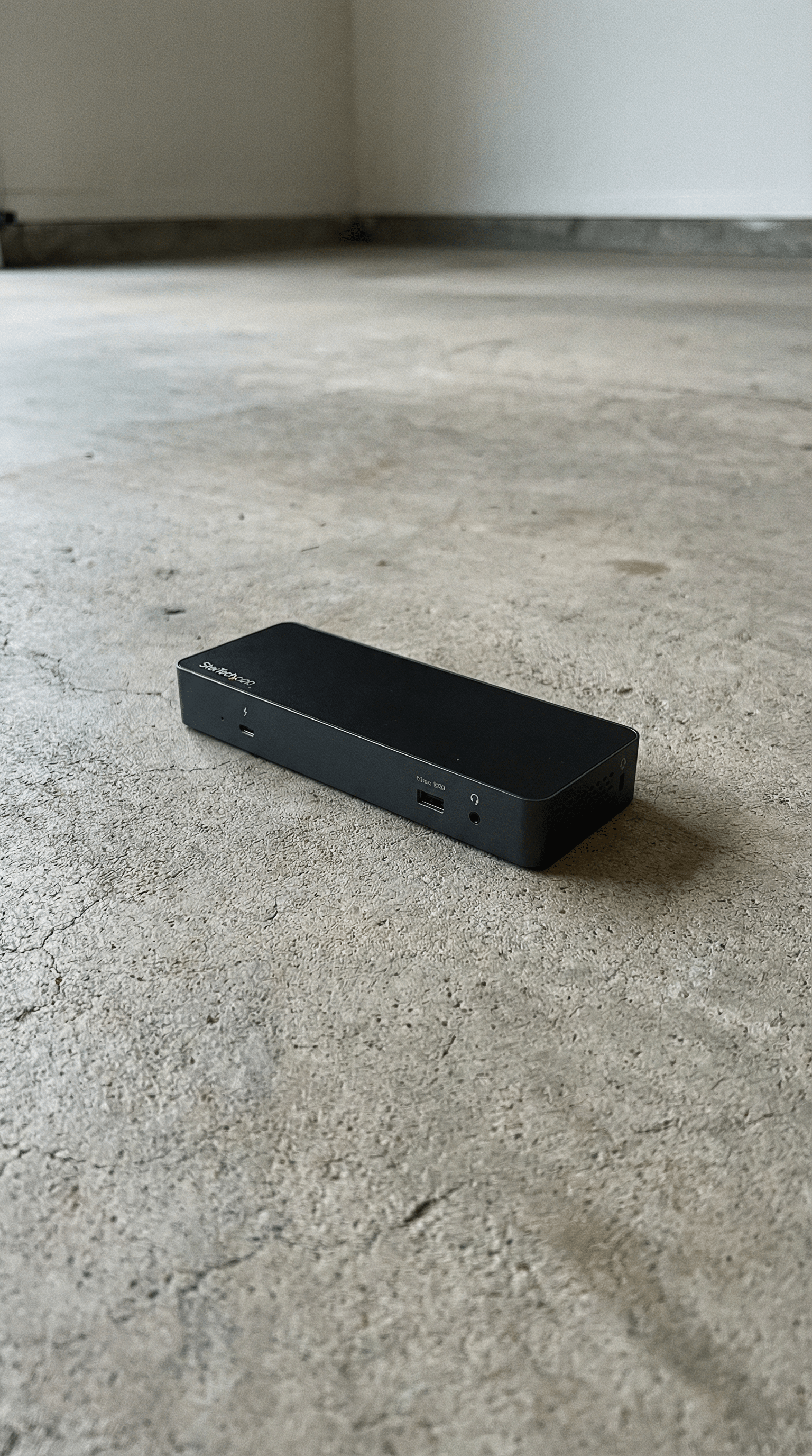 AI product shot of StarTech.com Thunderbolt 3 Dock (Dual 4K DisplayPort, USB-C, 60W PD, USB 3.1 (Gen 1 and 2) Customizable, Windows/Mac - Output Item Replaces with TB3CDK2DHUE (TB3CDK2DPUE)