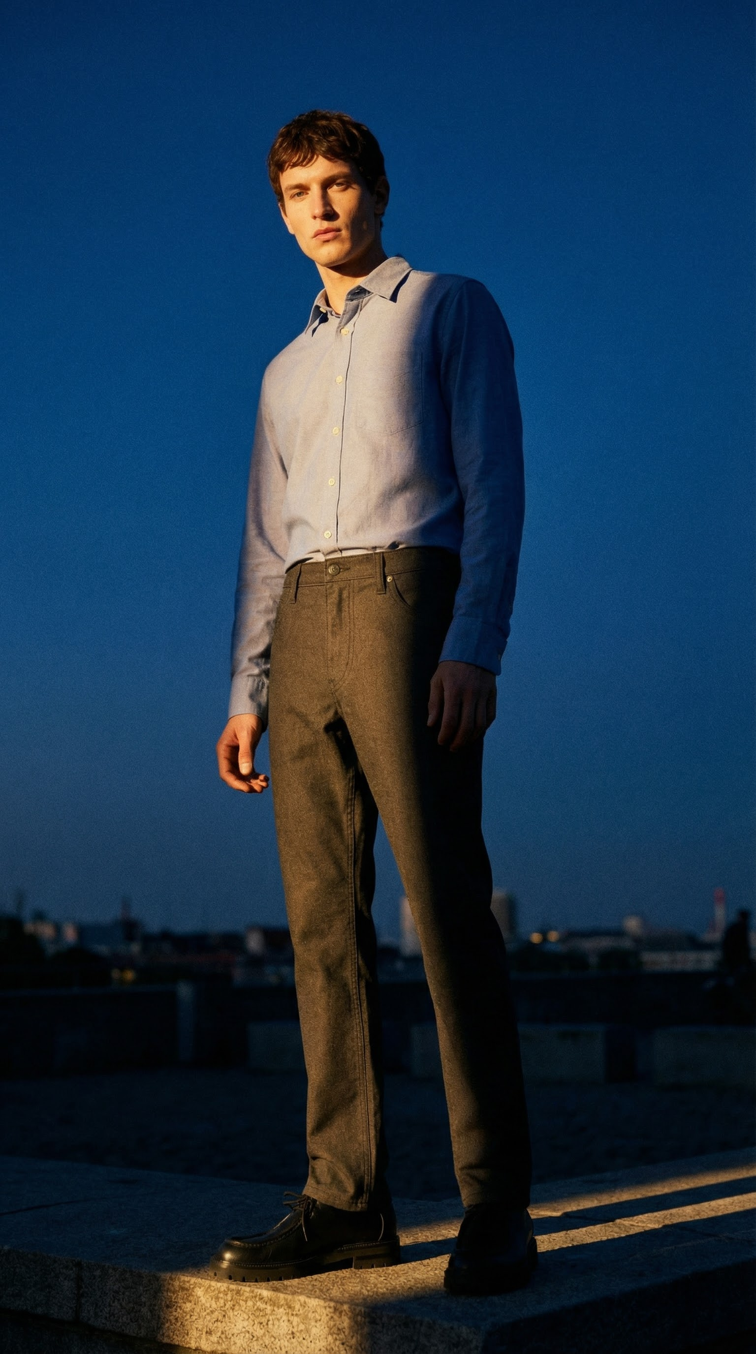 AI product shot of WRANGLER 5-Pocket-Hose GREENSBORO mit Reißverschluss