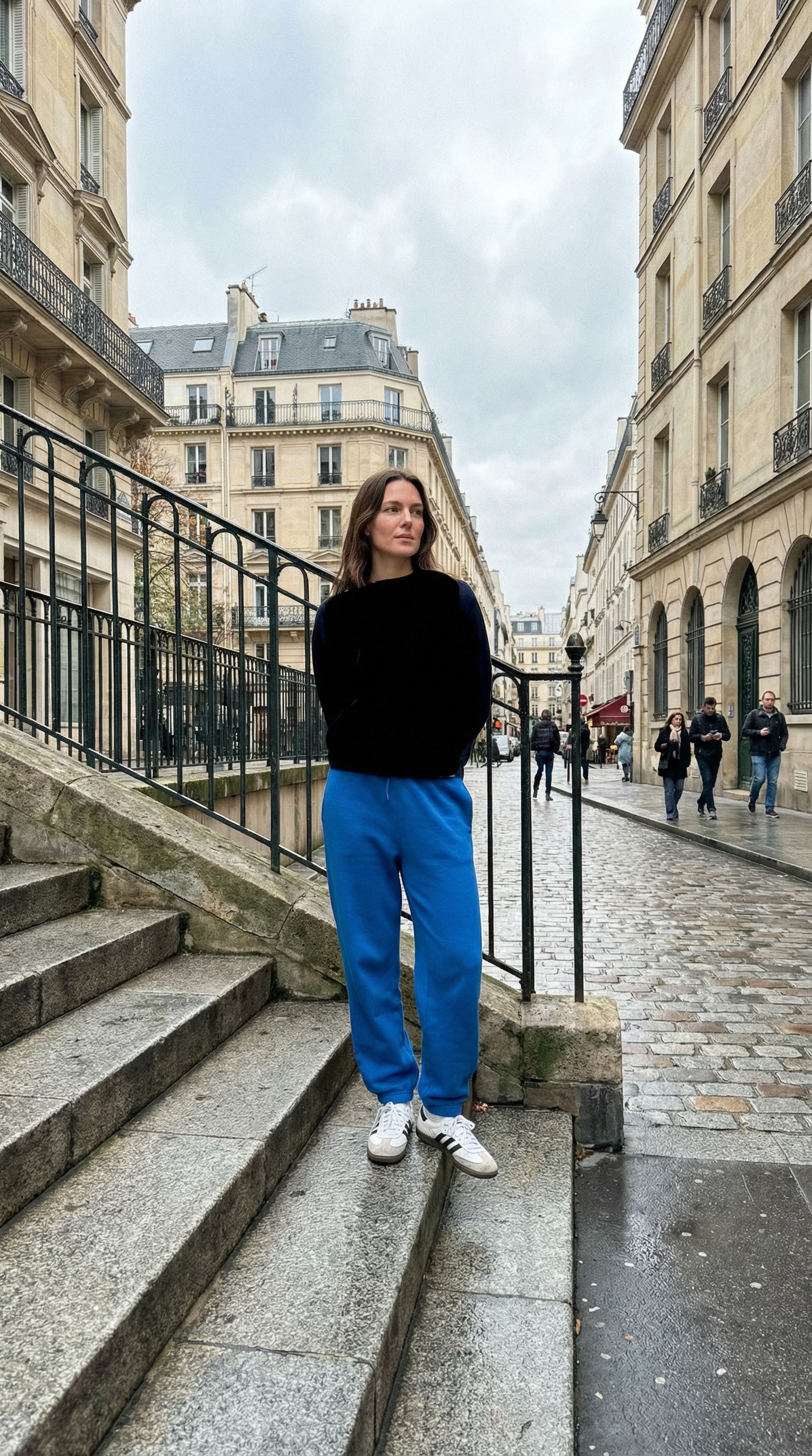 AI product shot of Sweatpants Heavy, Women - Strong Blue
