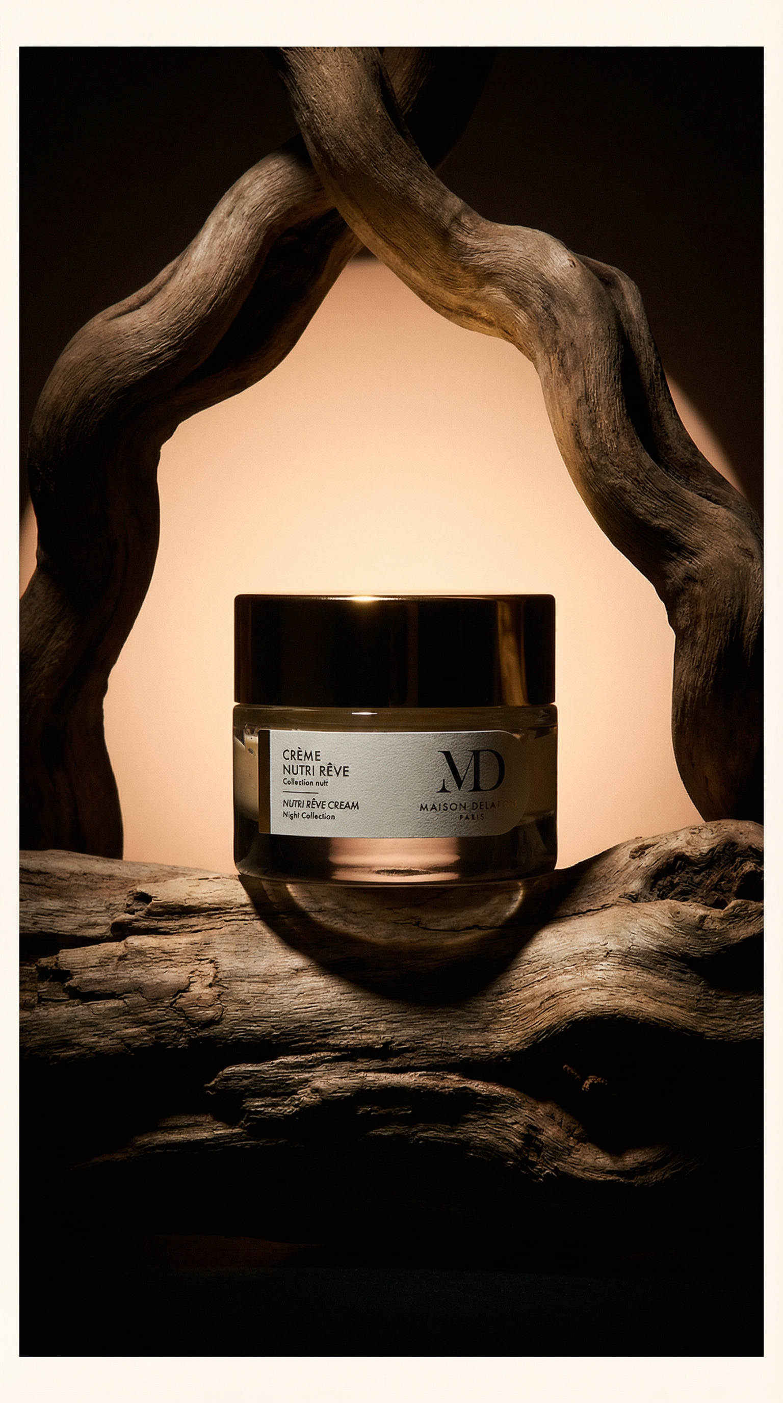 AI product shot of Atkuriamasis veido kremas NUTRI RÊVE CREAM 50 ml