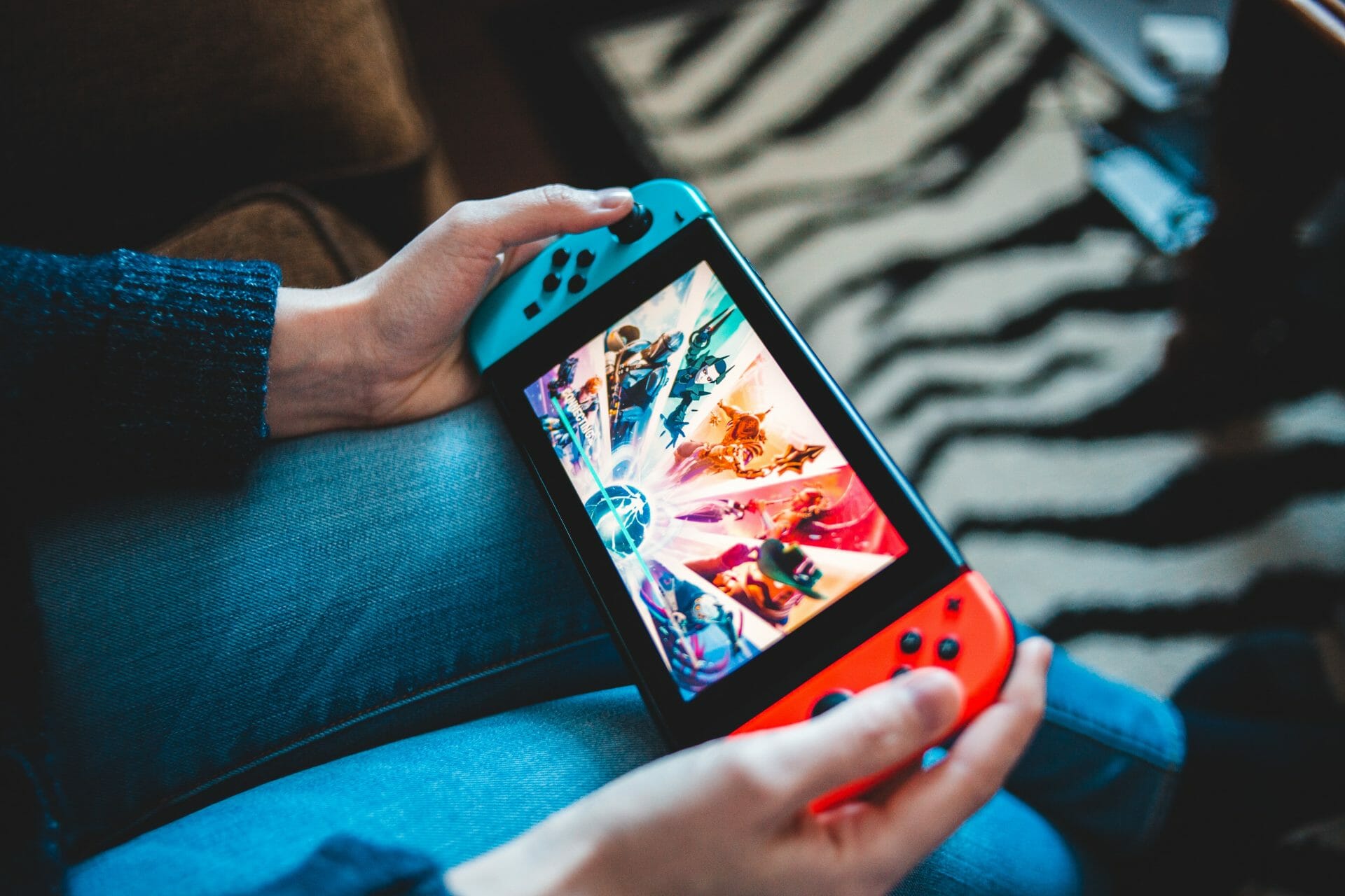 erik-mclean-JHKrEcjXSi8-unsplash Nintendo Switch mobile play