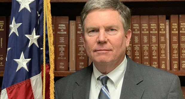 Retrato del juez Bredar en sesión