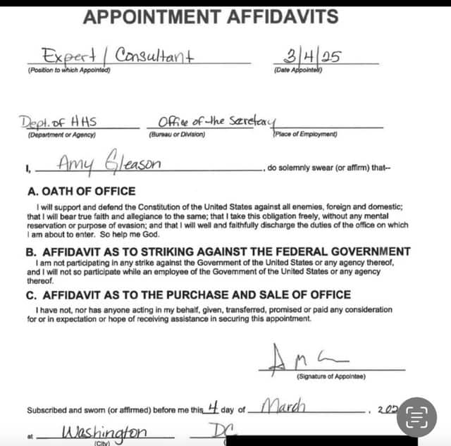 Documento de contratación de Amy Gleason en HHS