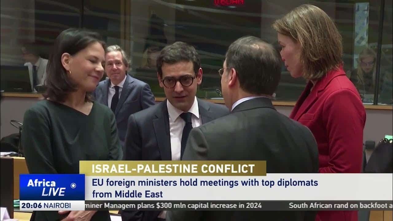 Reuni&oacute;n pol&iacute;tica tensa