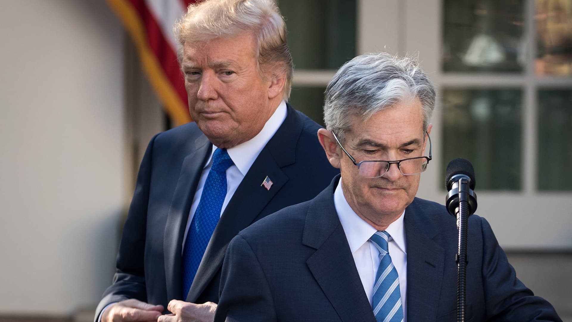 Encuentro tenso entre Powell y Trump